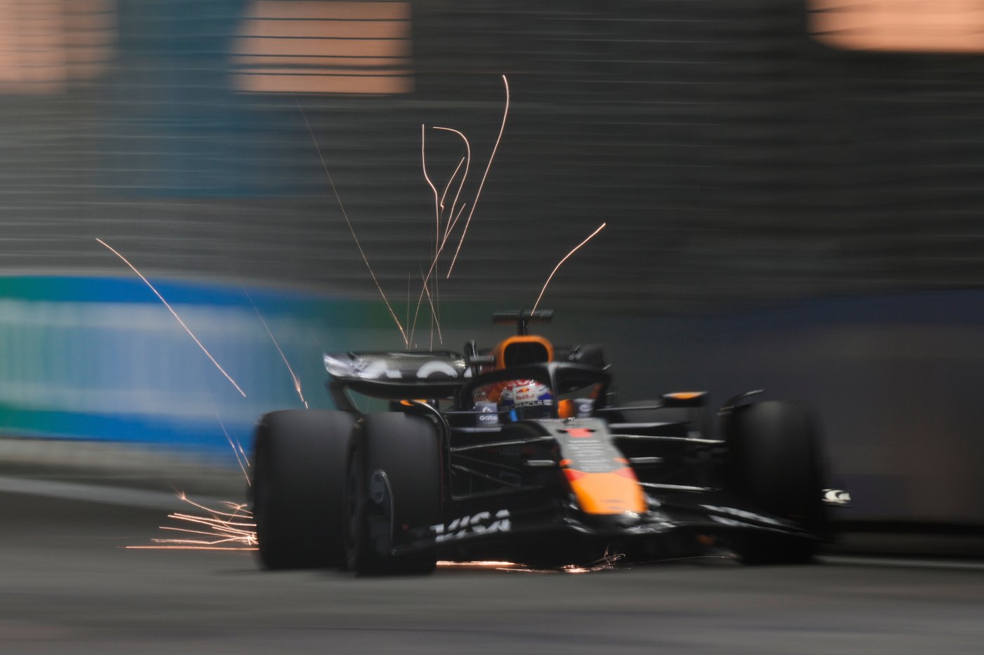 Max Verstappen aims to pressure his F1 title rivals at the Singapore Grand Prix | iNFOnews.ca