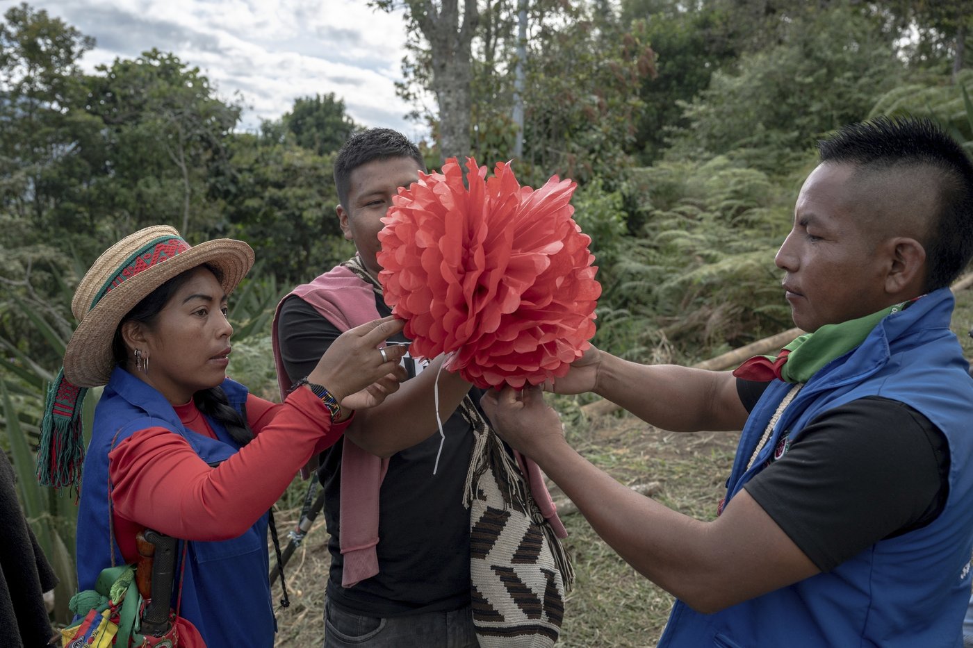 Violent guerrillas are taking Colombia's children. Unarmed Indigenous groups are confronting them | iNFOnews.ca Violent guerrillas are taking Colombia's children. Unarmed Indigenous groups are confronting them | iNFOnews.ca