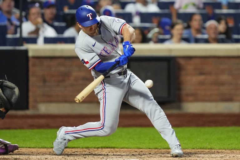 Langford caps Rangers' comeback as Mets drop 8th straight, 3-2 | iNFOnews.ca