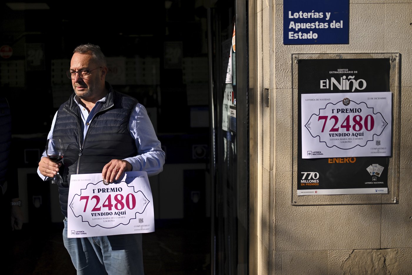 'El Gordo' lottery in Spain spreads Christmas riches worth $2.8 billion | iNFOnews.ca