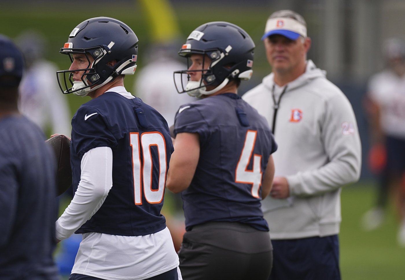 Broncos' Bo Nix looks more comfortable heading into 2nd season and elusive familiarity a big reason | iNFOnews.ca Broncos' Bo Nix looks more comfortable heading into 2nd season and elusive familiarity a big reason | iNFOnews.ca