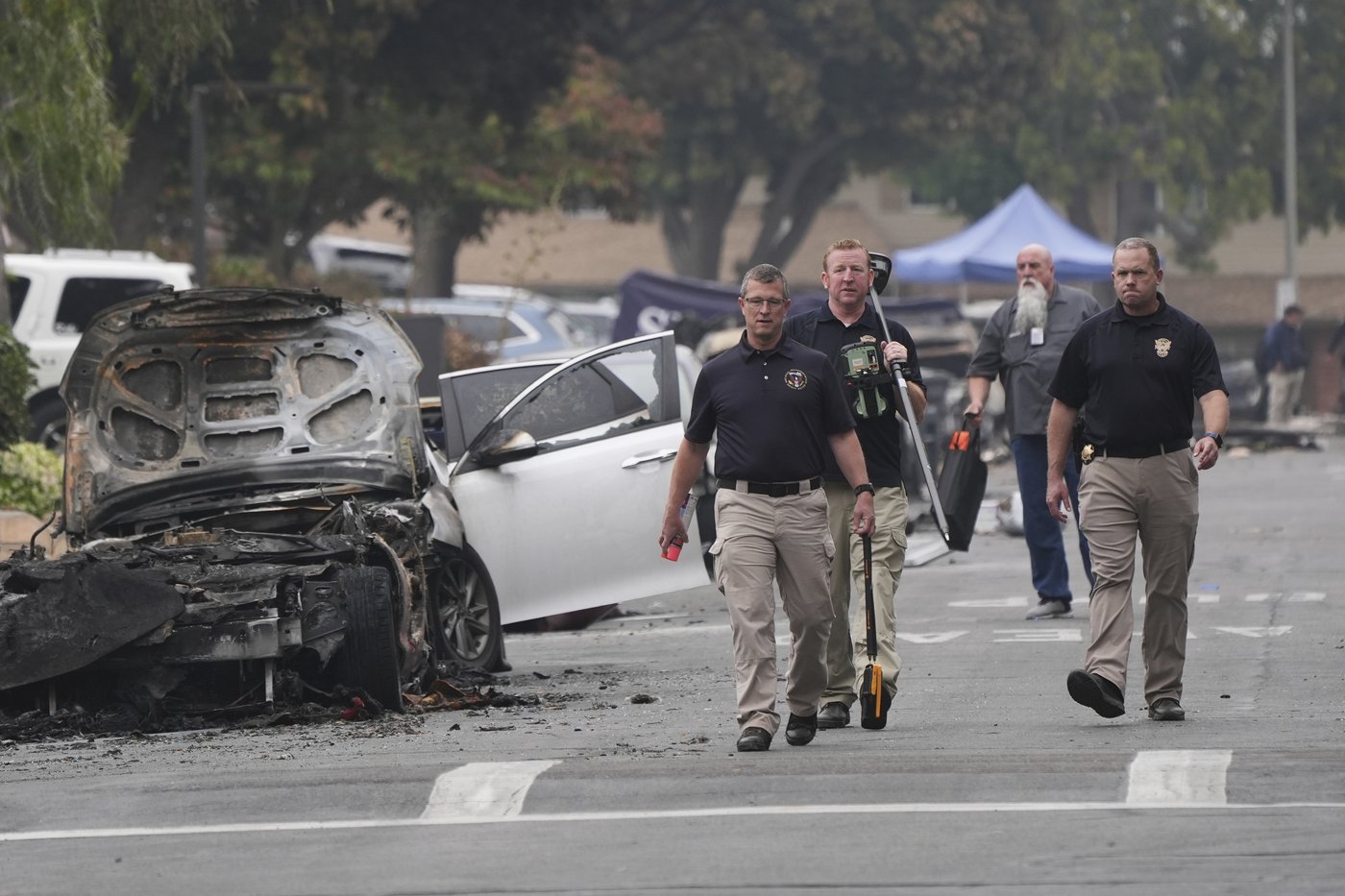 Runway lights weren't working as pilot tried to land at foggy San Diego airport before fatal crash | iNFOnews.ca Runway lights weren't working as pilot tried to land at foggy San Diego airport before fatal crash | iNFOnews.ca