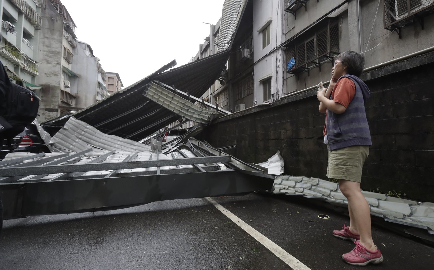 Tropical Storm Kong-rey threatens Shanghai and China's coast after hitting Taiwan as a typhoon | iNFOnews.ca Tropical Storm Kong-rey threatens Shanghai and China's coast after hitting Taiwan as a typhoon | iNFOnews.ca