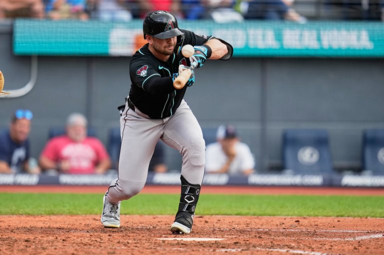 A bunt, a perfect game bid and a tarp: How Diamondbacks-Guardians tensions boiled over | iNFOnews.ca