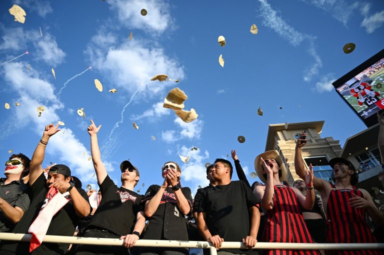 Texas Tech's tortilla tradition is falling flat with coach Joey McGuire after penalties | iNFOnews.ca