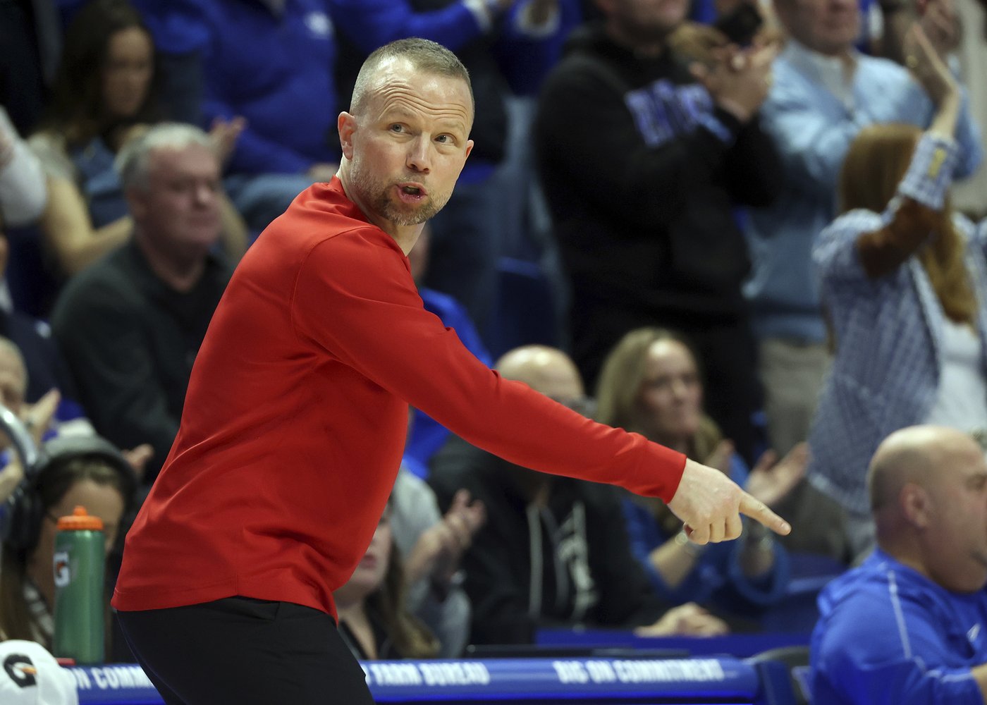 Lamont Butler scores career-high 33 points to help No. 5 Kentucky beat rival Louisville 93-85 | iNFOnews.ca Lamont Butler scores career-high 33 points to help No. 5 Kentucky beat rival Louisville 93-85 | iNFOnews.ca