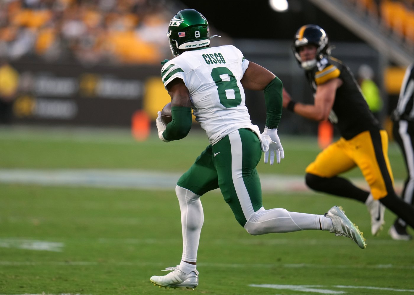 Geno Smith throws a touchdown pass during his 1-drive cameo as Jets top Steelers 17-0 | iNFOnews.ca Geno Smith throws a touchdown pass during his 1-drive cameo as Jets top Steelers 17-0 | iNFOnews.ca