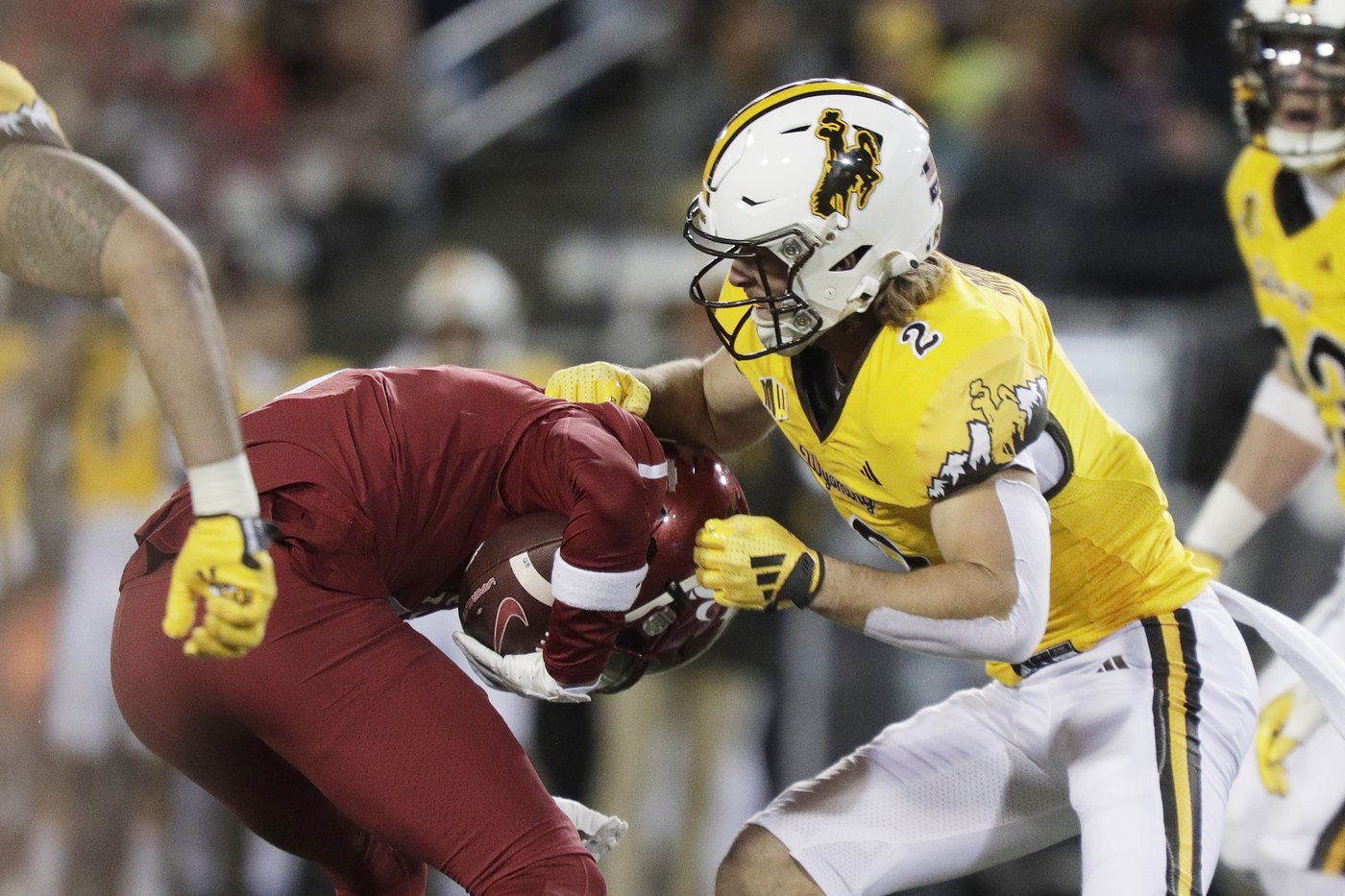 Evan Svoboda throws late TD pass to John Michael Gyllenborg as Wyoming beats Washington State 15-14 | iNFOnews.ca