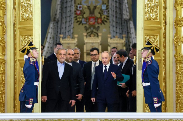 Russia sits back as the Iran war escalates, expecting long-term gains | iNFOnews.ca
