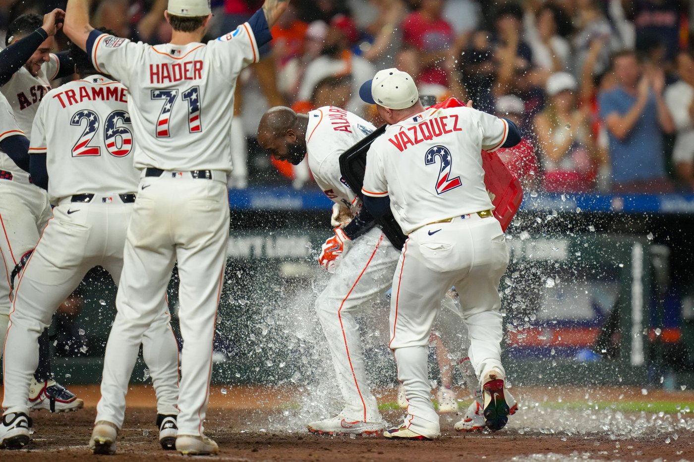 Alvarez hits 2-run homer in 9th to cap big night with Astros' 10-8 victory over Rays | iNFOnews.ca