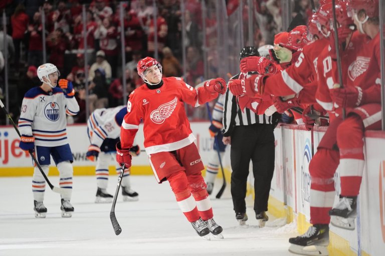 Red Wings secure fifth-straight win with victory over Oilers and McDavid's goal drought continues | iNFOnews.ca