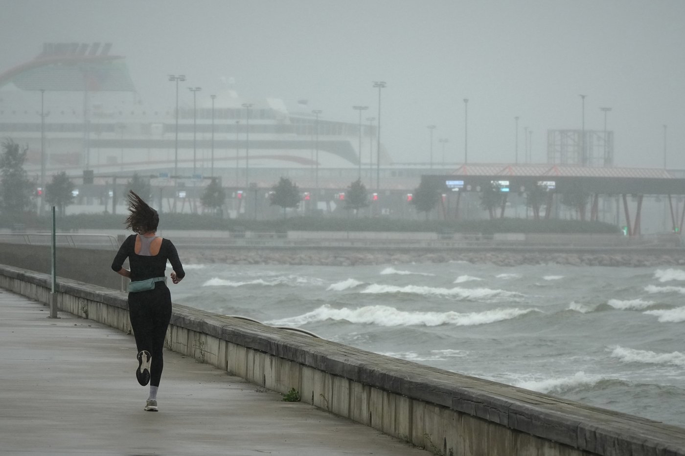 Powerful storm hits Baltic countries, killing 2 and leaving hundreds of thousands without power | iNFOnews.ca Powerful storm hits Baltic countries, killing 2 and leaving hundreds of thousands without power | iNFOnews.ca