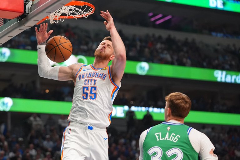 Thunder withstand furious Mavericks rally to win 101-94, improving to 4-0 | iNFOnews.ca Thunder withstand furious Mavericks rally to win 101-94, improving to 4-0 | iNFOnews.ca