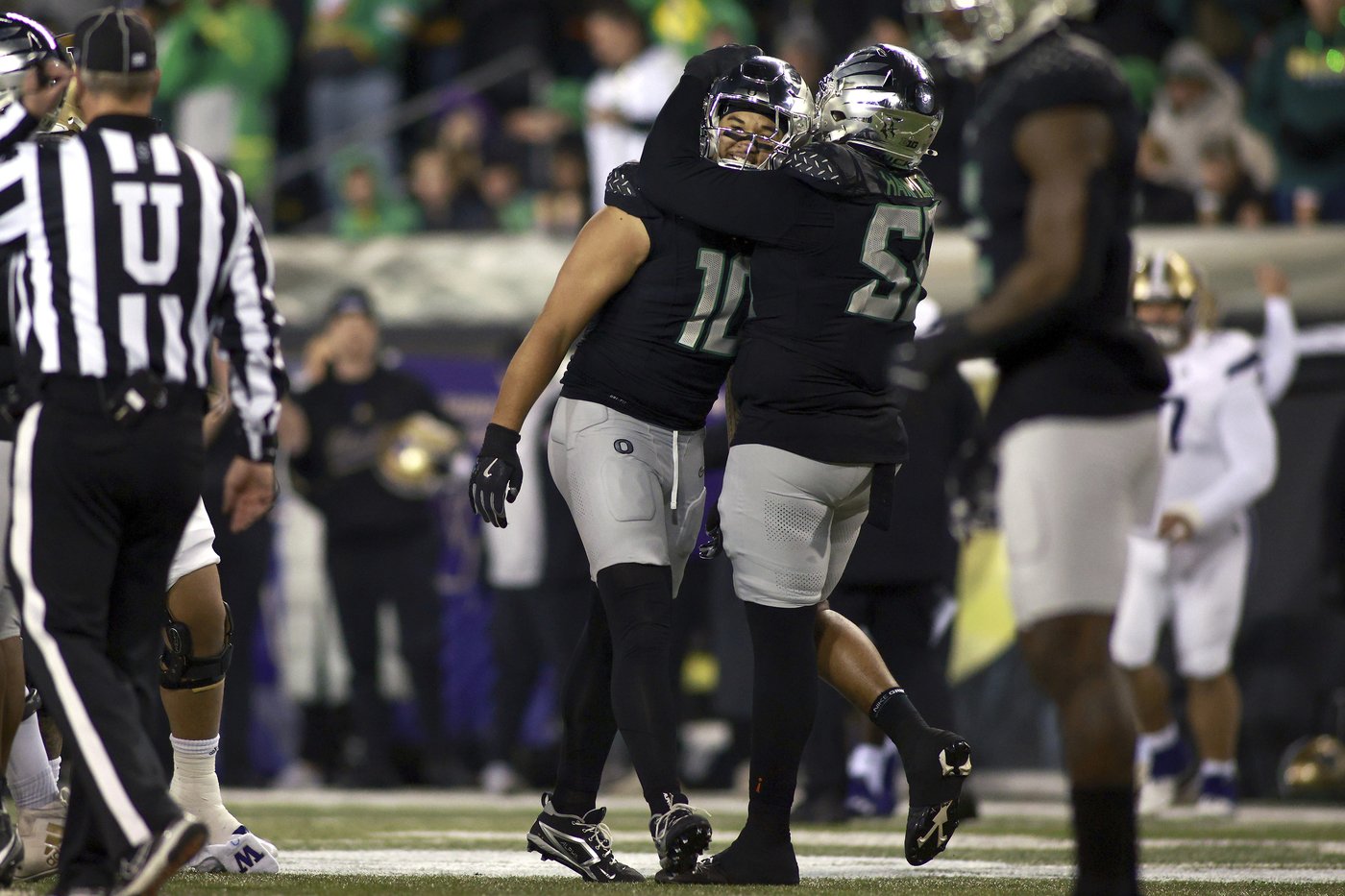 Oregon reaches Big Ten title game by refusing to focus on the 'fiction' of the future | iNFOnews.ca