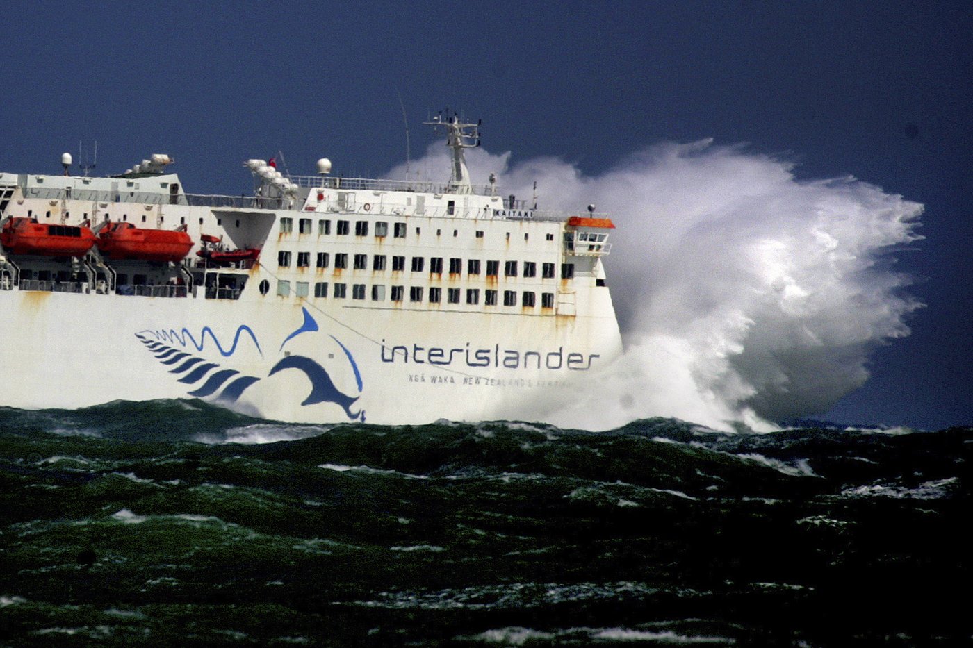 Wild weather halted ferries between New Zealand's main islands again. Why isn't there a tunnel? | iNFOnews.ca