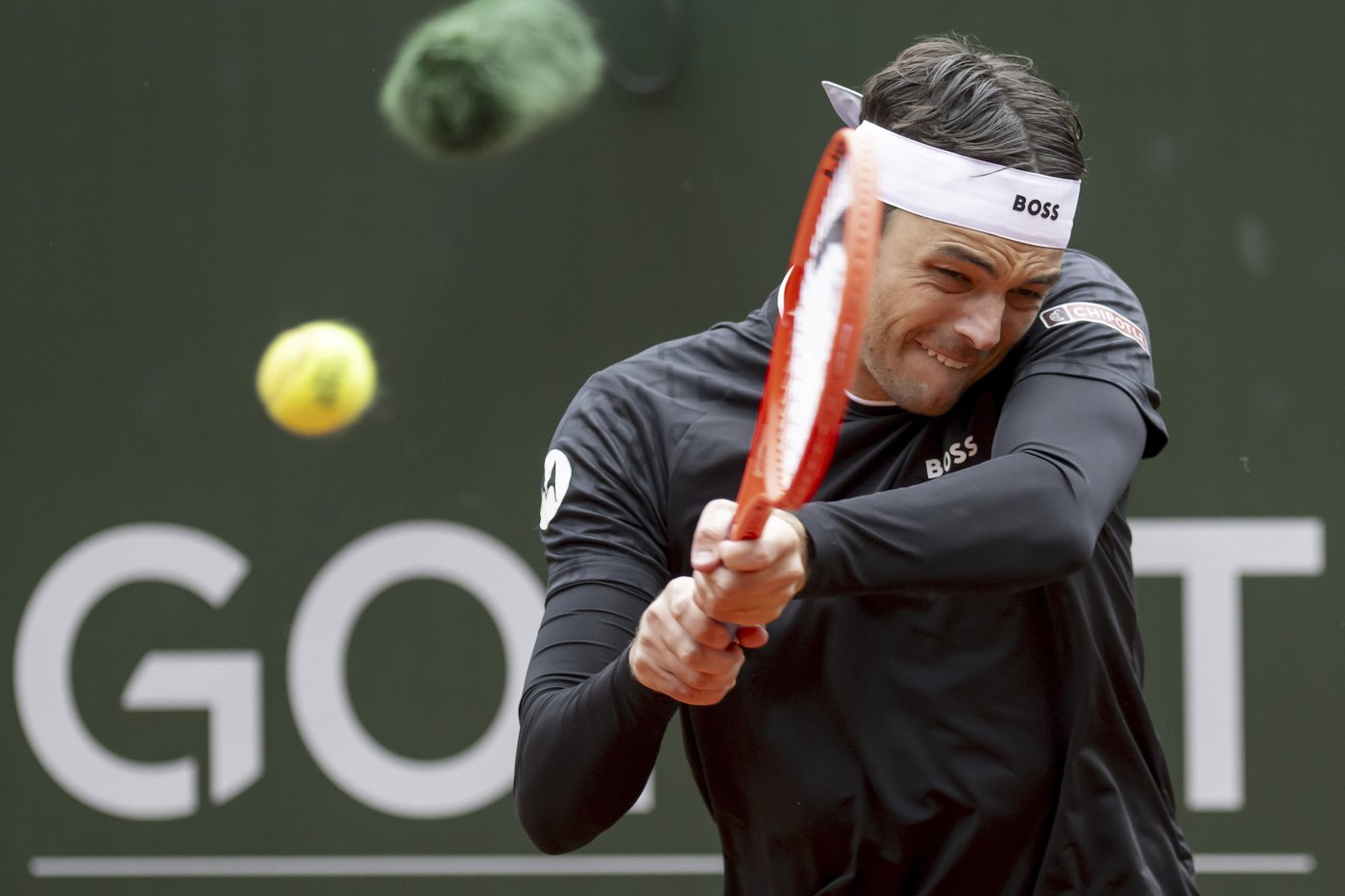 Djokovic celebrates 38th birthday with win over Arnaldi and smashed racket at Geneva Open | iNFOnews.ca Djokovic celebrates 38th birthday with win over Arnaldi and smashed racket at Geneva Open | iNFOnews.ca