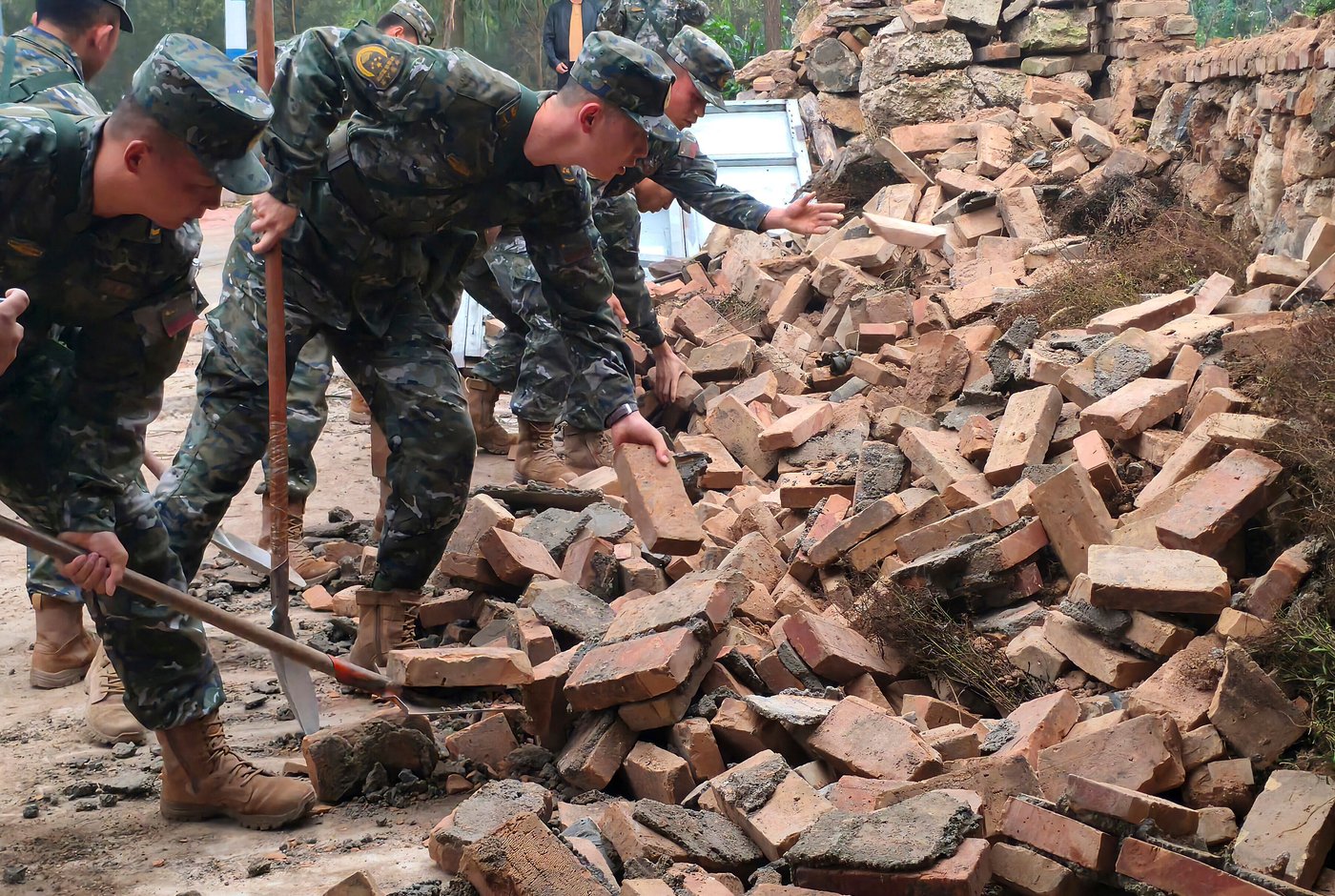 Early-morning earthquake injures 11 in northwest China's Gansu province | iNFOnews.ca