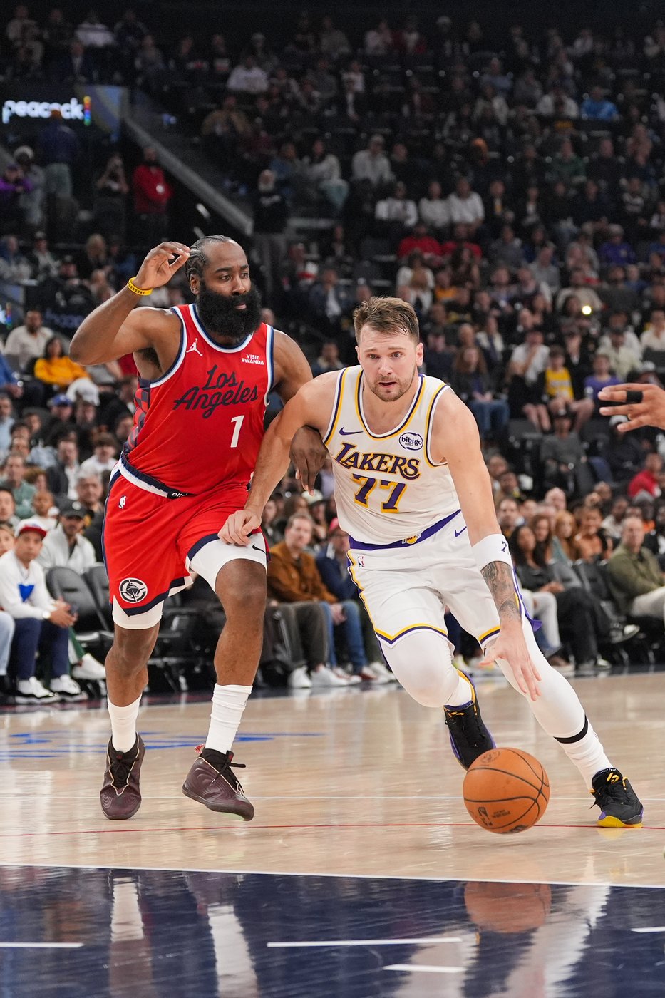 Kawhi Leonard has season-high 32 points as Clippers beat Lakers 103-88 to snap 5-game skid | iNFOnews.ca Kawhi Leonard has season-high 32 points as Clippers beat Lakers 103-88 to snap 5-game skid | iNFOnews.ca