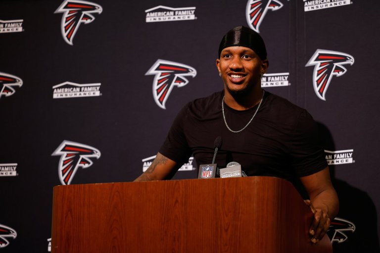Crucial mistakes by defense and Penix prove too much to overcome as Falcons' 2-game win streak ends | iNFOnews.ca