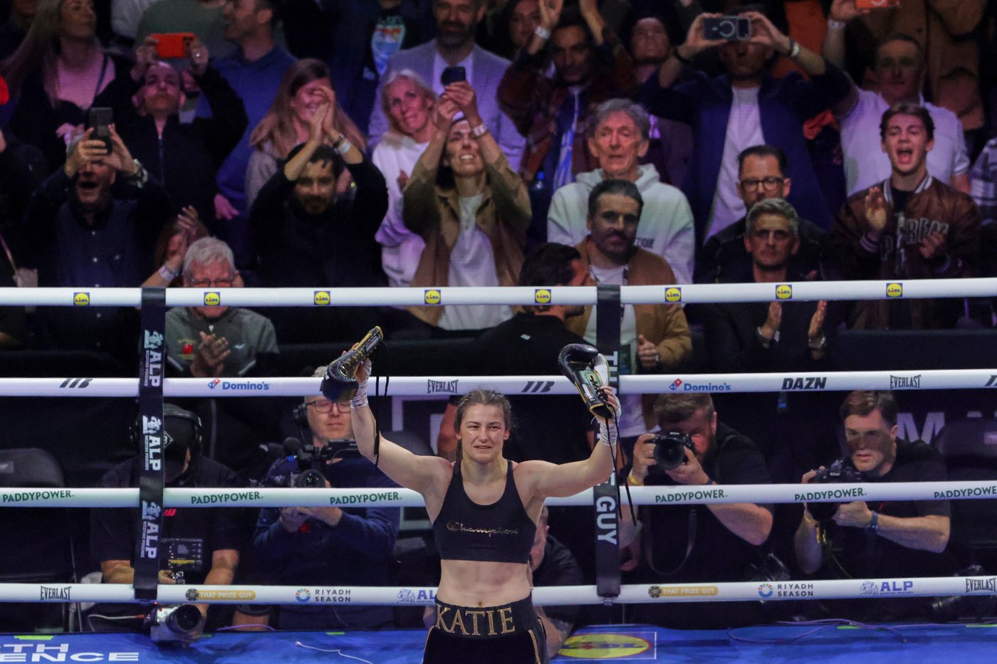 Women's boxing trailblazer Katie Taylor wins farewell fight in front of 80,000 at Croke Park | iNFOnews.ca