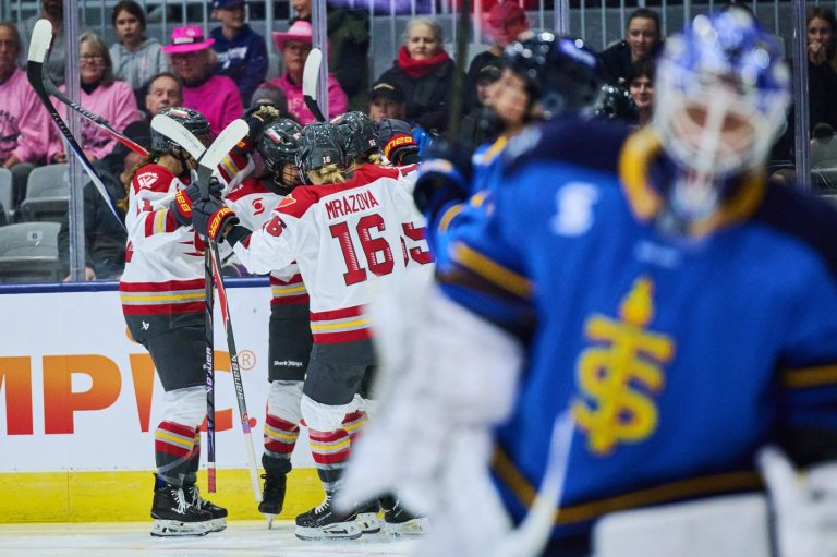 Charge head coach Carla MacLeod returns to bench to 'overwhelming' reception | iNFOnews.ca