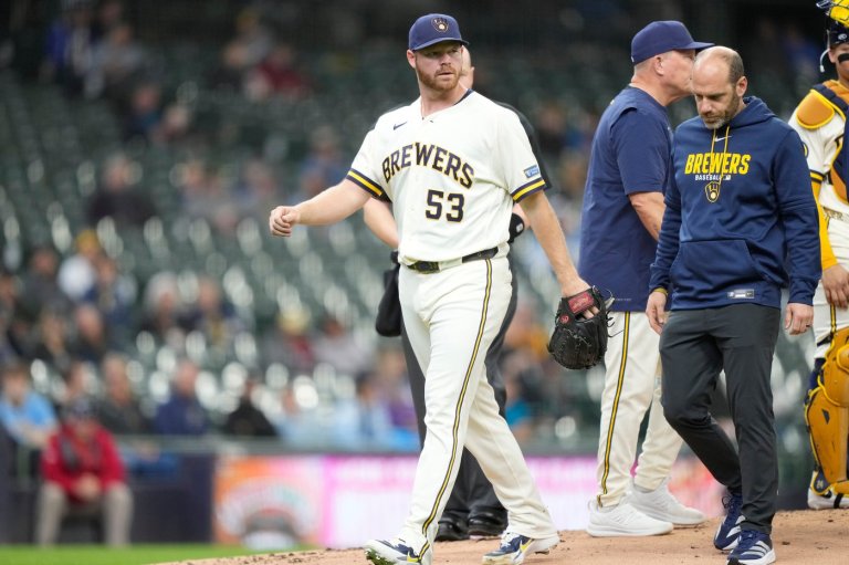 Brewers' Brandon Woodruff goes on injured list after experiencing velocity drop in his last start | iNFOnews.ca