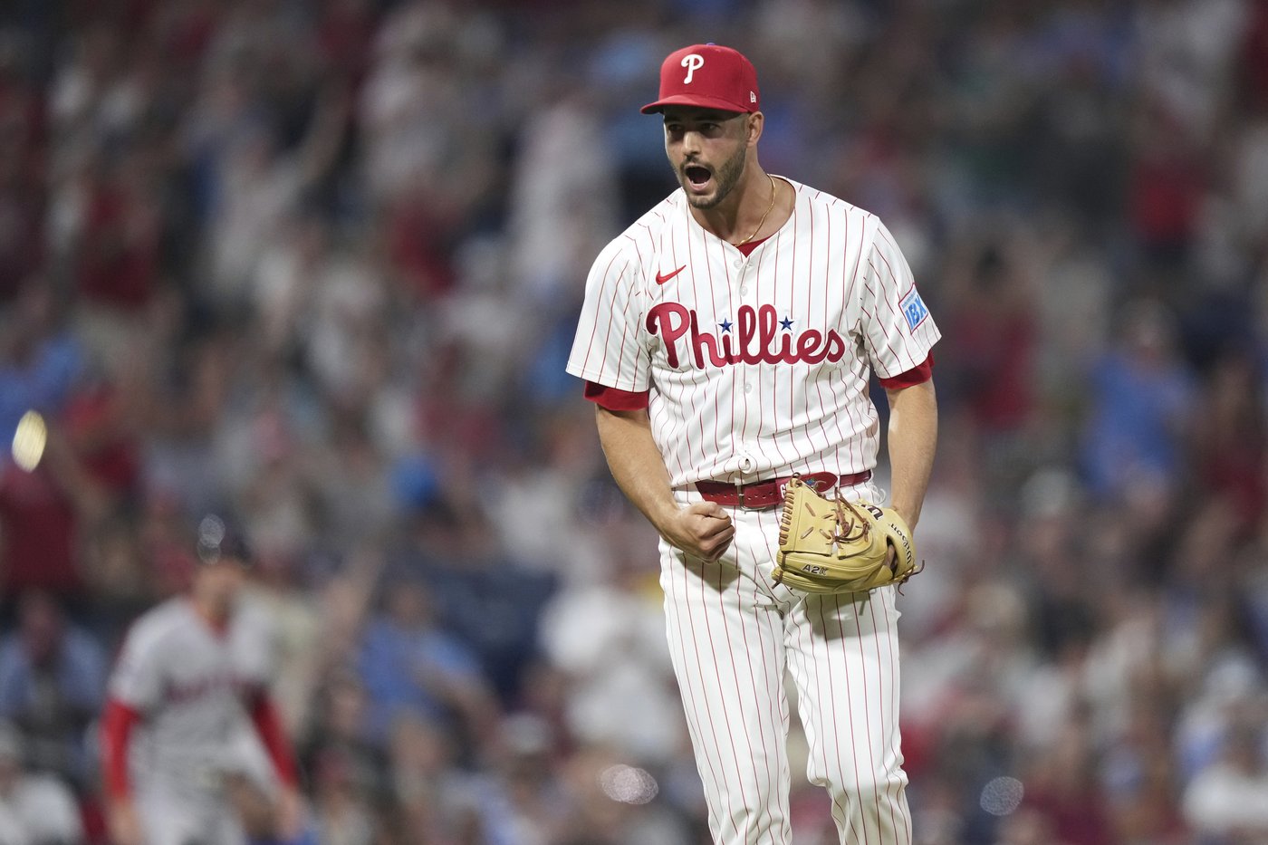 Phillies get 3-2, walk-off win over Boston on catcher’s interference call with bases loaded in 10th | iNFOnews.ca