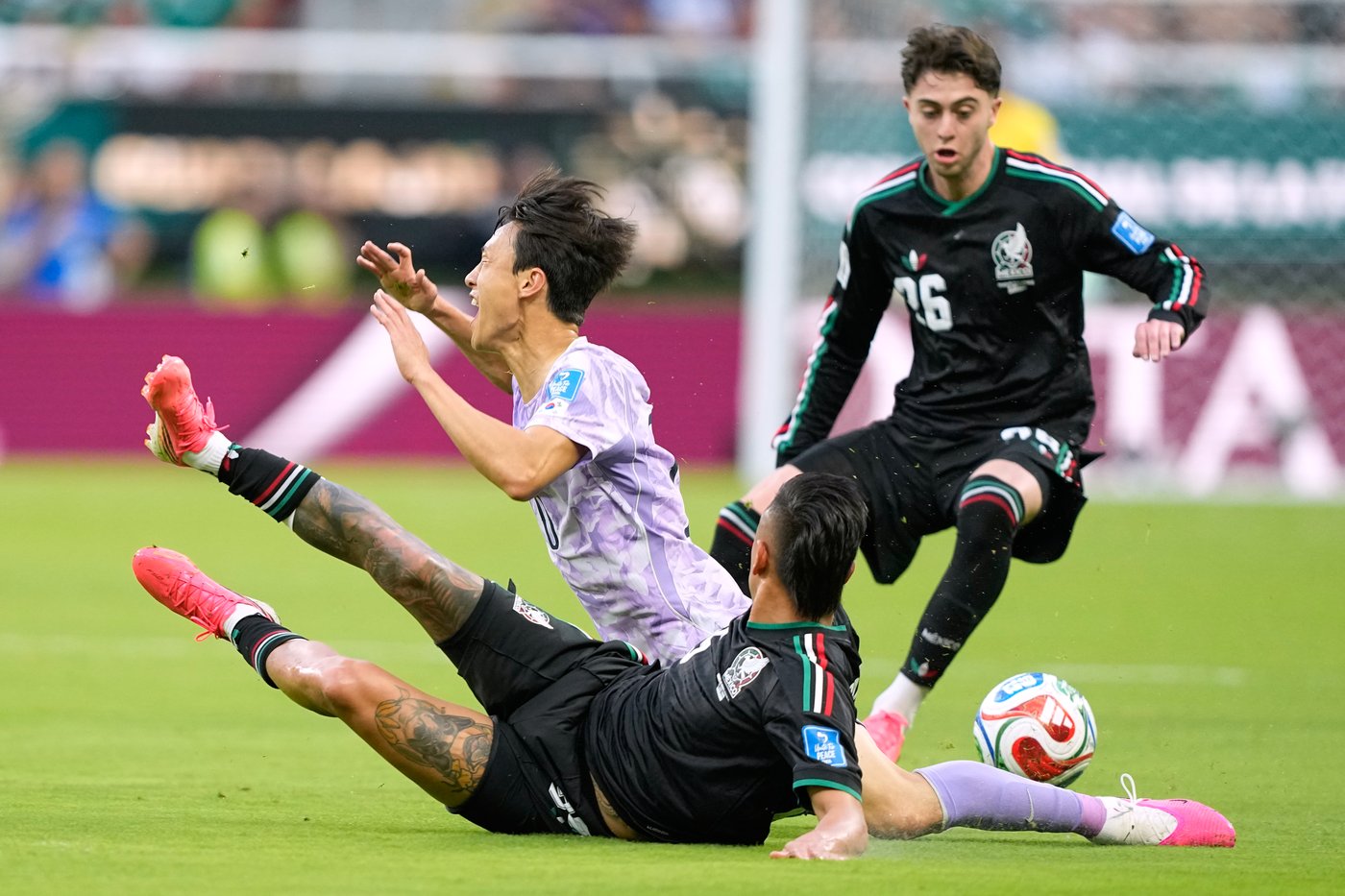 Mexico and South Korea play for group lead and other World Cup Day 8 highlights, in photos | iNFOnews.ca