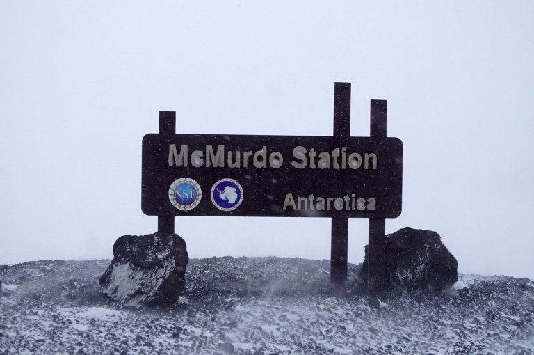 American flown to a New Zealand hospital in a rare midwinter Antarctic rescue mission | iNFOnews.ca