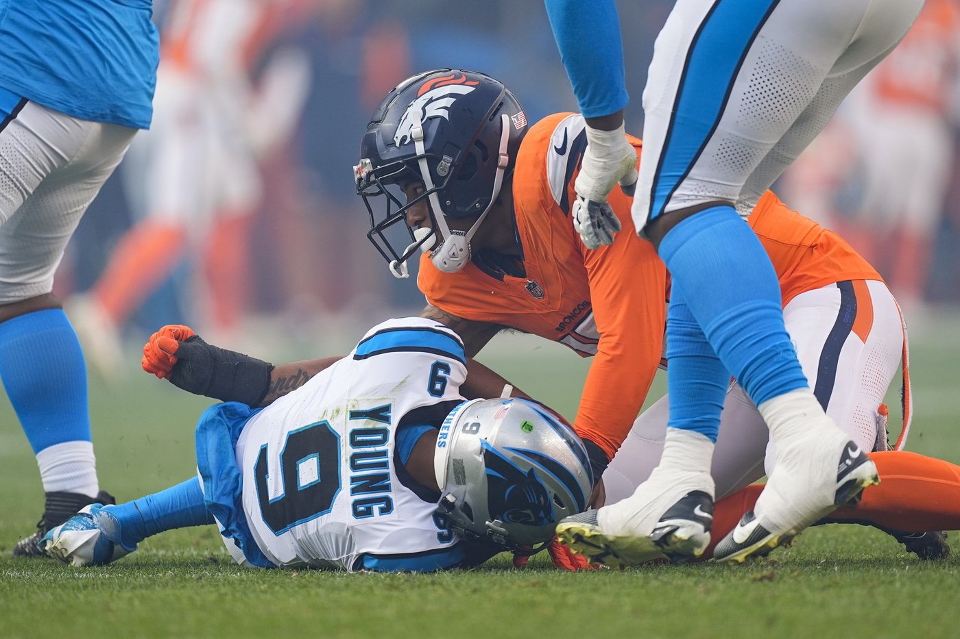 Panthers have no answers at QB, while other teams thrive with youngsters or former Carolina players | iNFOnews.ca
