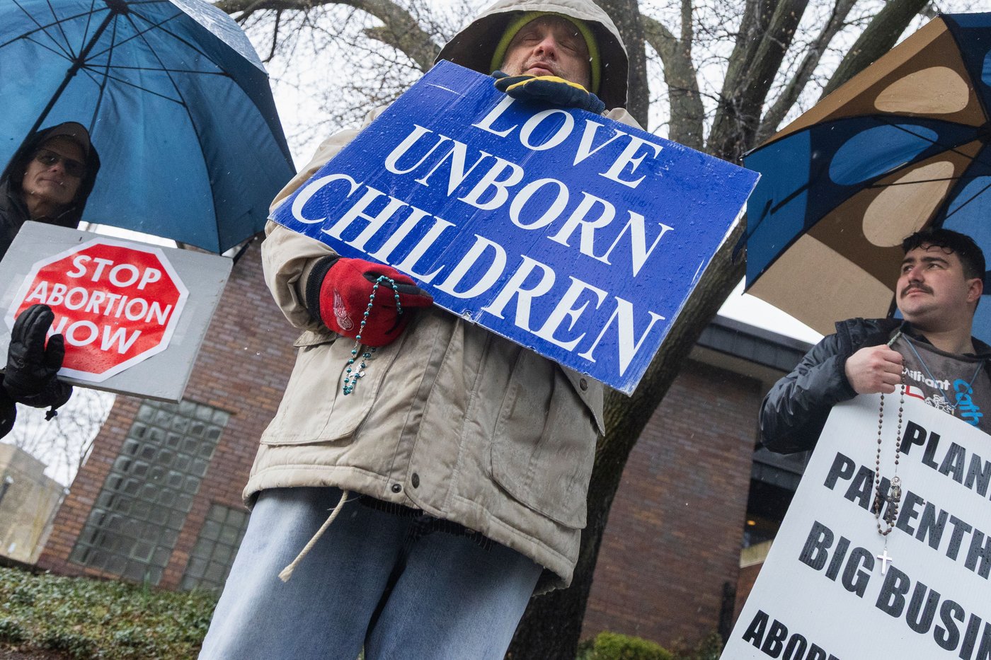 Appeals court weighs arguments on law cutting Medicaid funds to Planned Parenthood | iNFOnews.ca