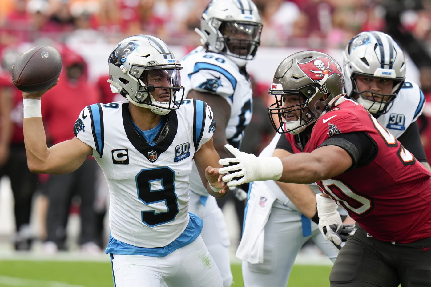 Mayfield throws 5 TD passes and Bucs keep playoff, NFC South hopes alive with 48-14 rout of Panthers | iNFOnews.ca Mayfield throws 5 TD passes and Bucs keep playoff, NFC South hopes alive with 48-14 rout of Panthers | iNFOnews.ca