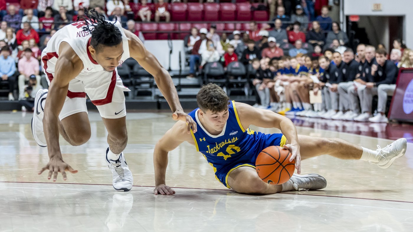 Holloway, No. 5 Alabama overwhelm South Dakota State with 19 3-pointers in 105-82 victory | iNFOnews.ca