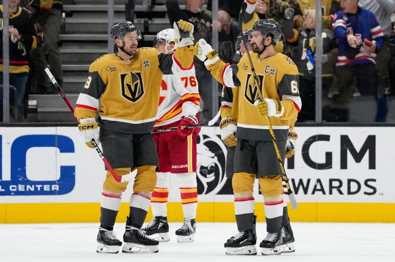 Stone has 3rd-period hat trick in the Golden Knights' 6-2 win over the Flames | iNFOnews.ca