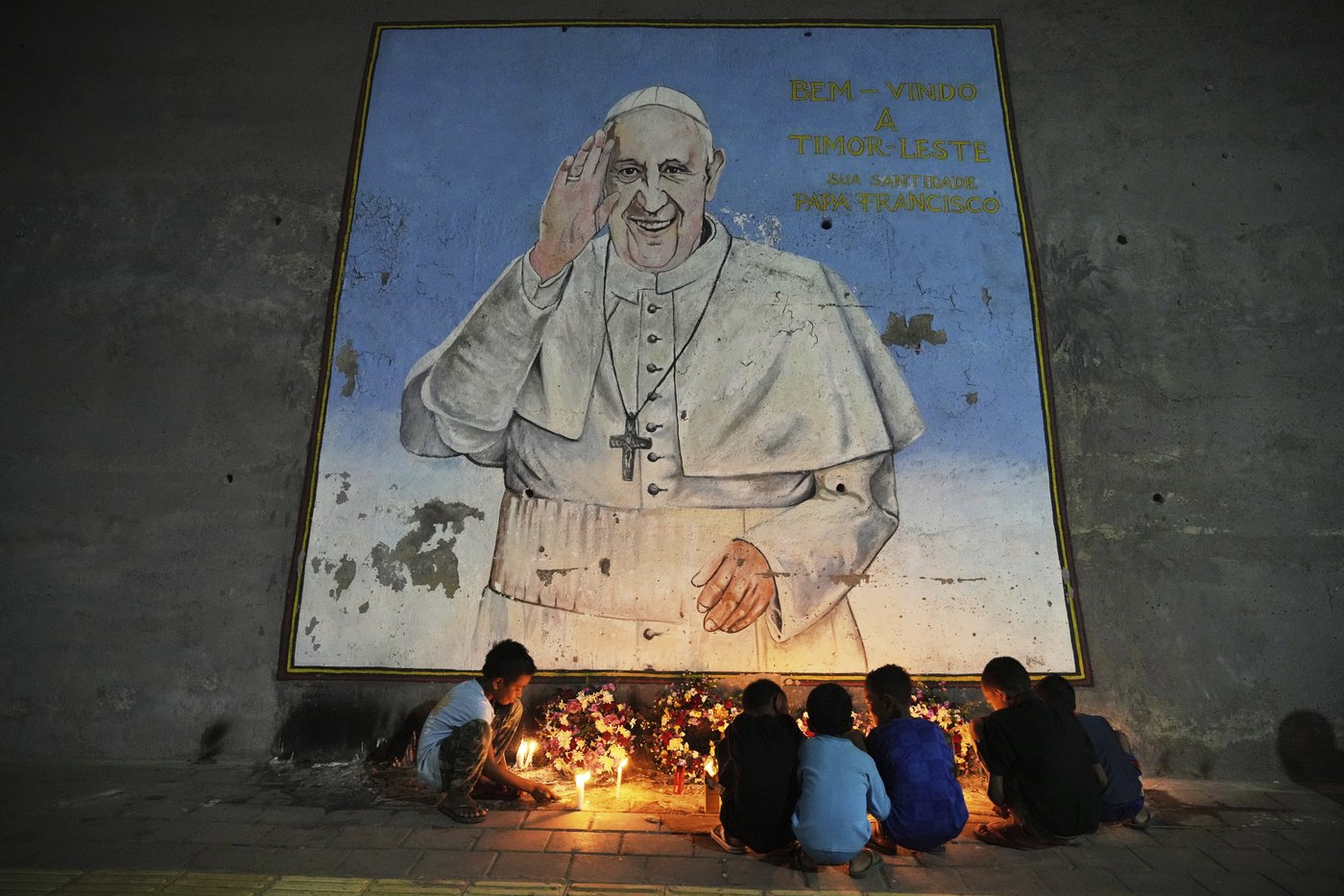 PHOTO COLLECTION: Depictions of Pope Francis | iNFOnews.ca
