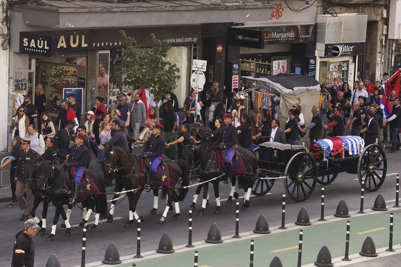 PHOTO COLLECTION: Uruguay Mujica funeral | iNFOnews.ca