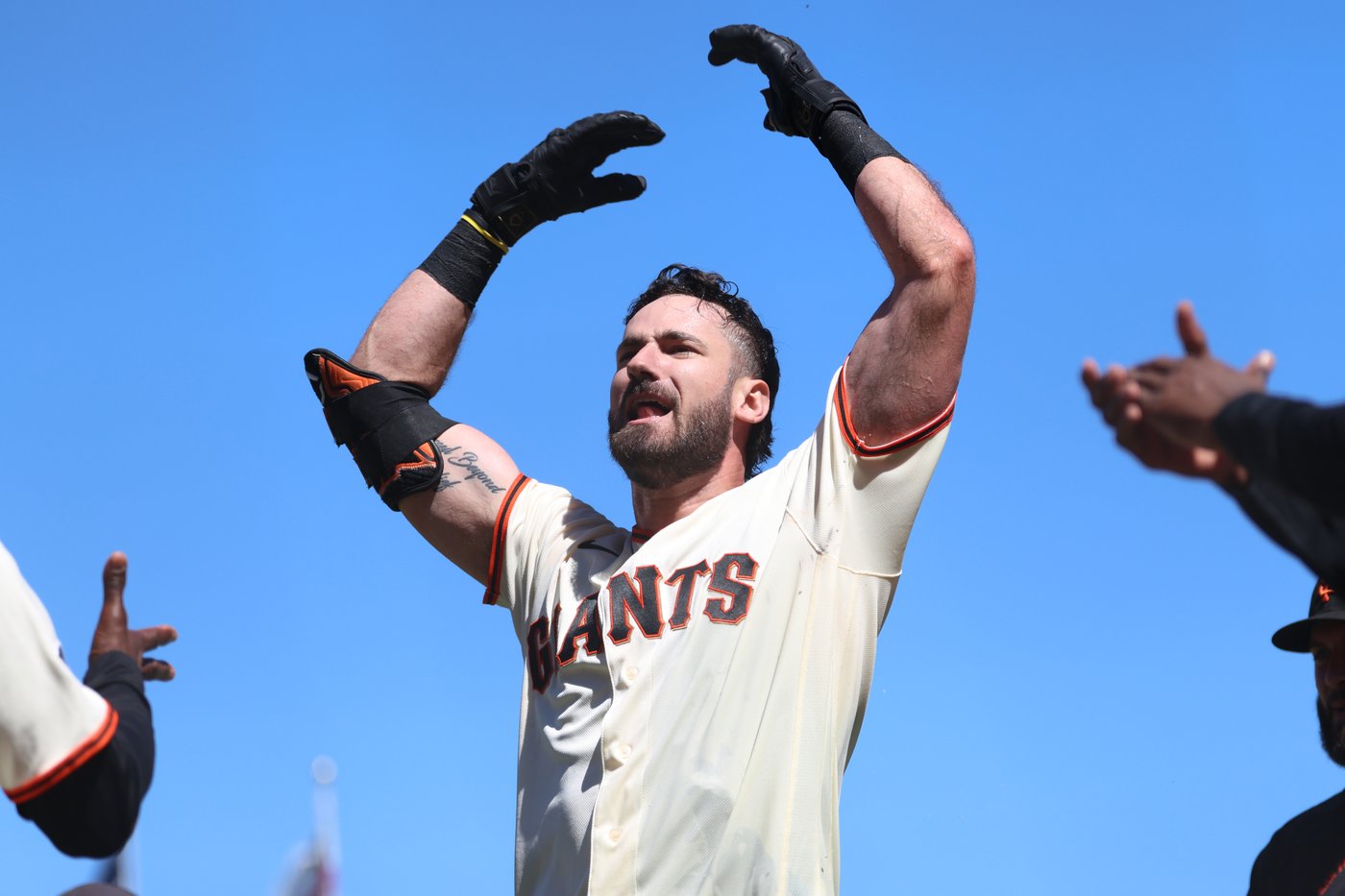 Eldridge's grand slam caps wild comeback as Giants rally from 8 down in 8th to stun Nats, 11-10 | iNFOnews.ca
