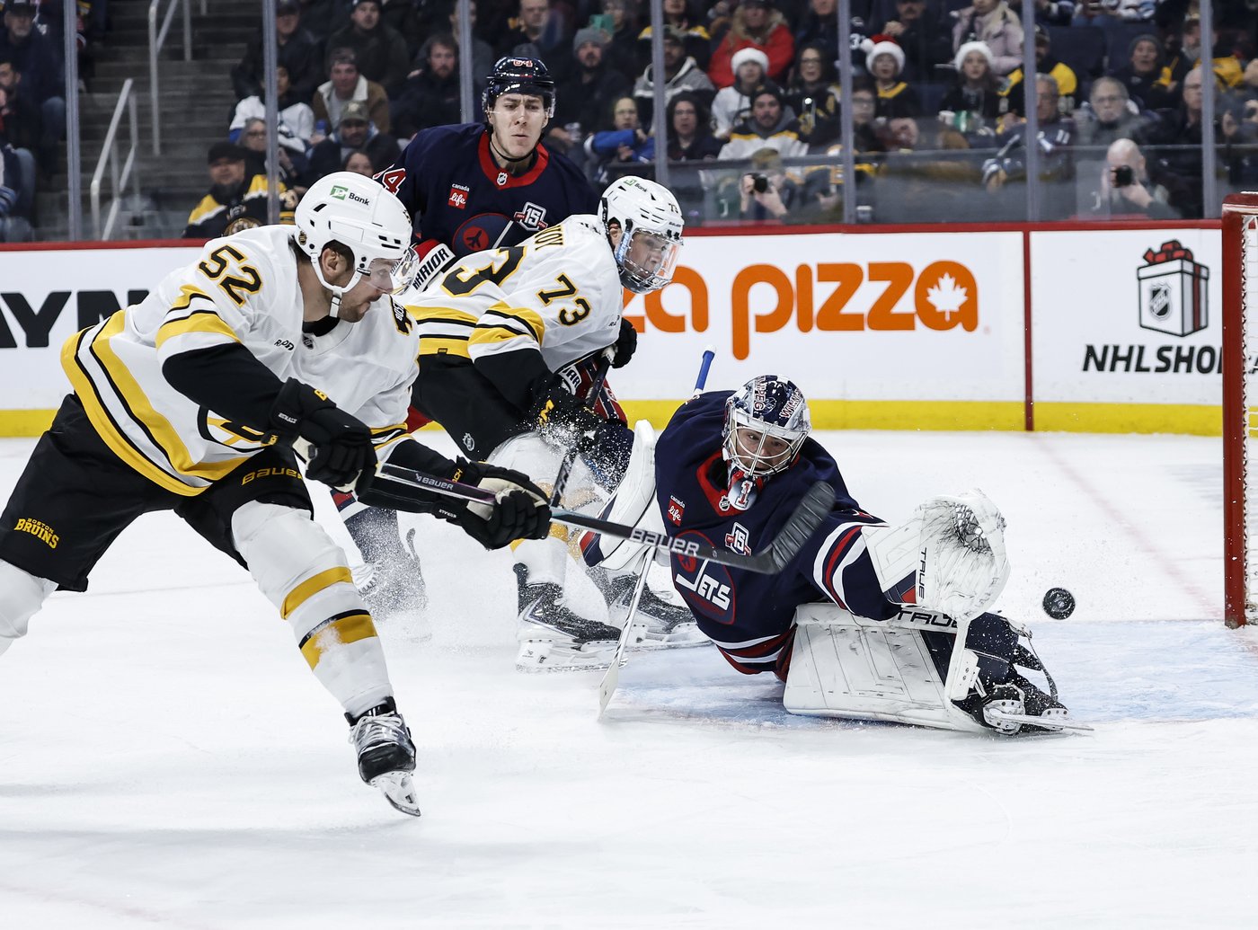 Bruins ride momentum of three-goal first period, perfect power play in win over Jets | iNFOnews.ca