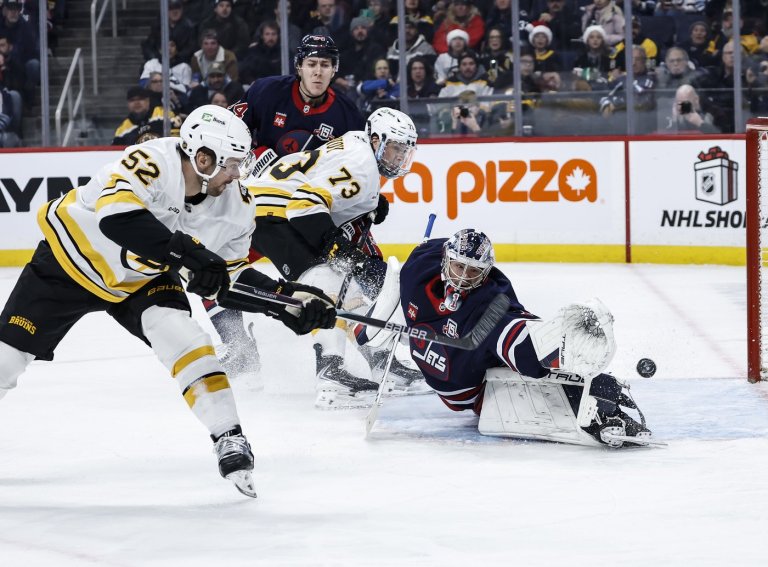 Bruins ride momentum of three-goal first period, perfect power play in win over Jets | iNFOnews.ca