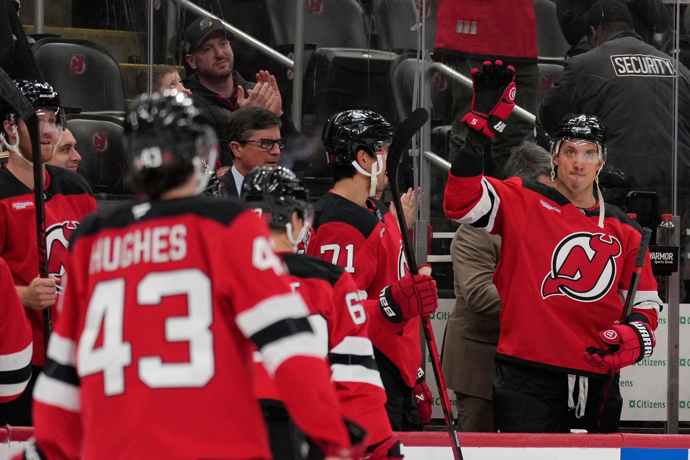 NHL sends memo about wearing helmets in pregame warmups | iNFOnews.ca