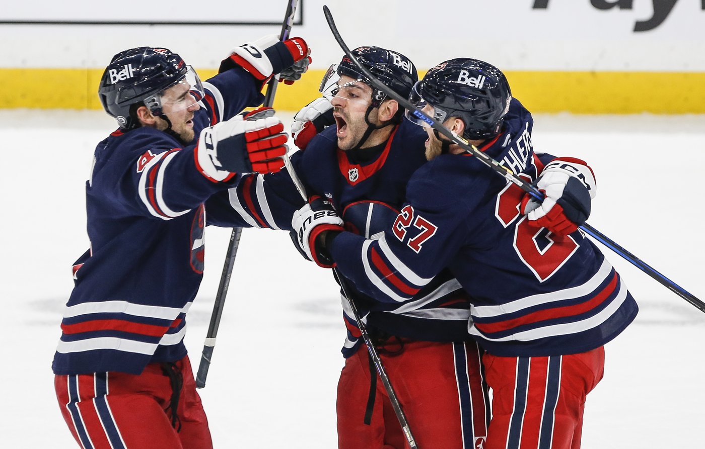 Winnipeg Jets defenceman Dylan DeMelo scores big goal in 600th career NHL game | iNFOnews.ca