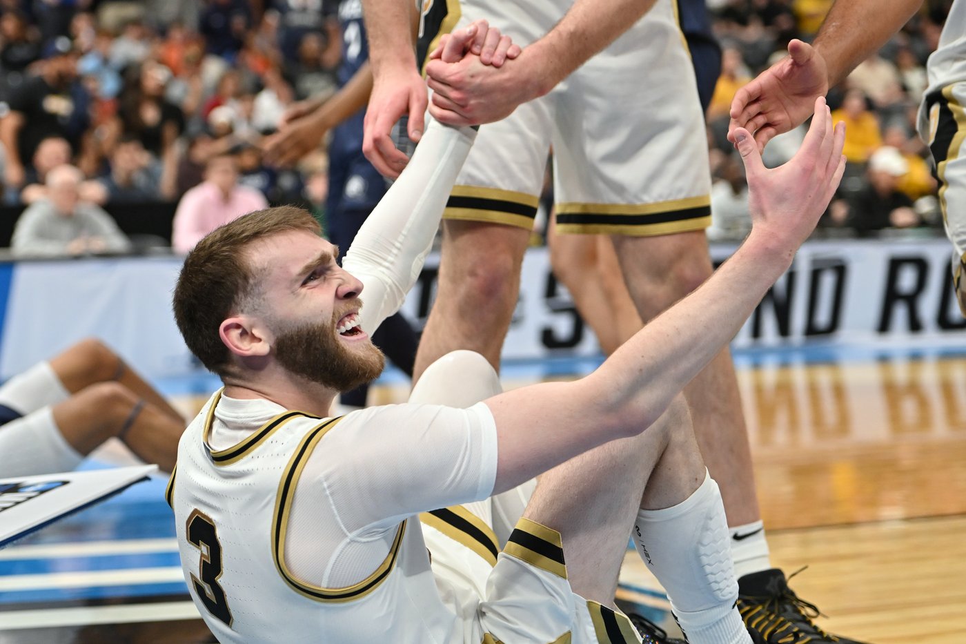 Purdue's Smith sets Division I career assists record in rout of Queens University in NCAA Tournament | iNFOnews.ca