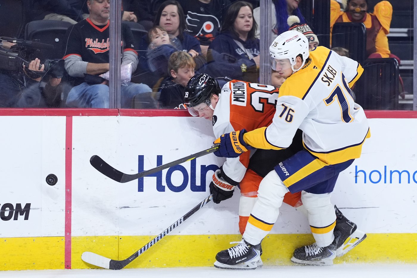 Zegras stays hot at home with two goals and an assist in Flyers' 4-1 win over Predators | iNFOnews.ca Zegras stays hot at home with two goals and an assist in Flyers' 4-1 win over Predators | iNFOnews.ca