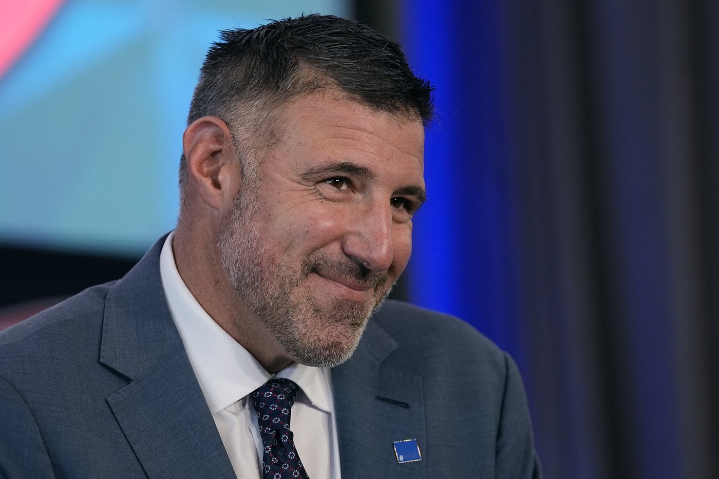 Patriots coach Mike Vrabel's new staff will include 11 from his time with the Titans | iNFOnews.ca Patriots coach Mike Vrabel's new staff will include 11 from his time with the Titans | iNFOnews.ca