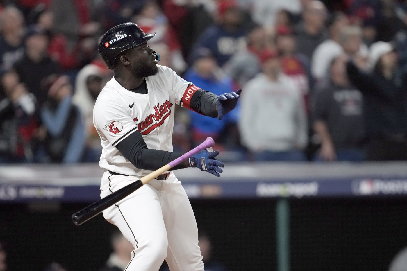 Fry's 2-run homer in 10th sends Guardians to stunning 7-5 win over Yankees, close to 2-1 in ALCS | iNFOnews.ca