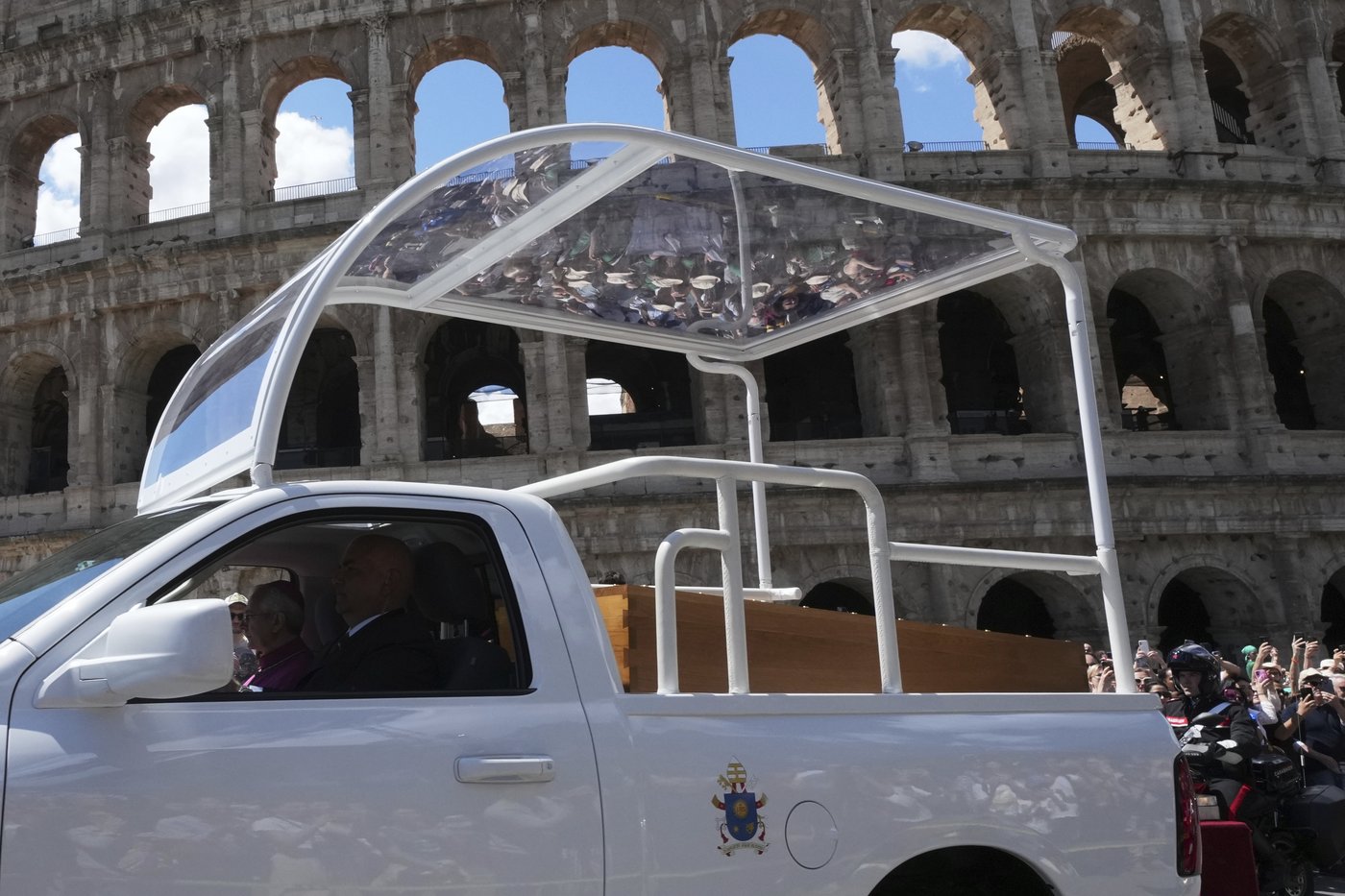 PHOTO COLLECTION: Vatican Pope Funeral Procession | iNFOnews.ca