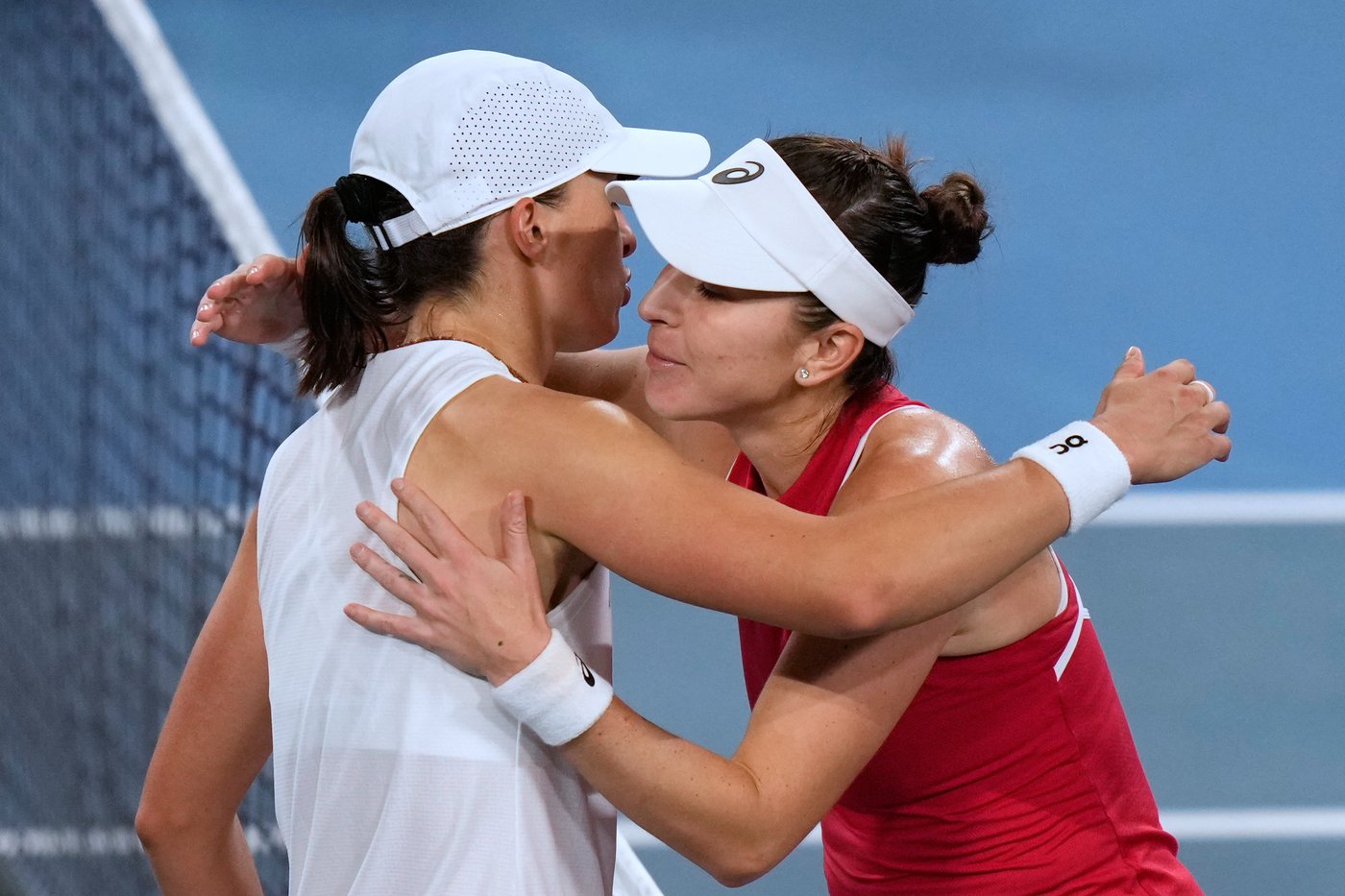 Poland overcomes Świątek defeat to Bencic and rallies to beat Switzerland in United Cup final | iNFOnews.ca Poland overcomes Świątek defeat to Bencic and rallies to beat Switzerland in United Cup final | iNFOnews.ca