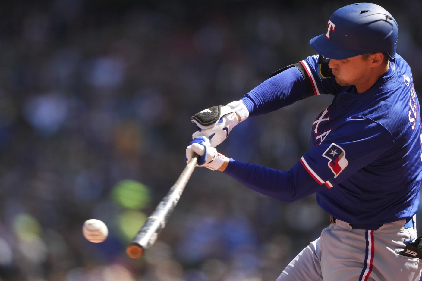 Raleigh homers for 3rd straight game to give Mariners 3-1 win, sweep of Rangers | iNFOnews.ca