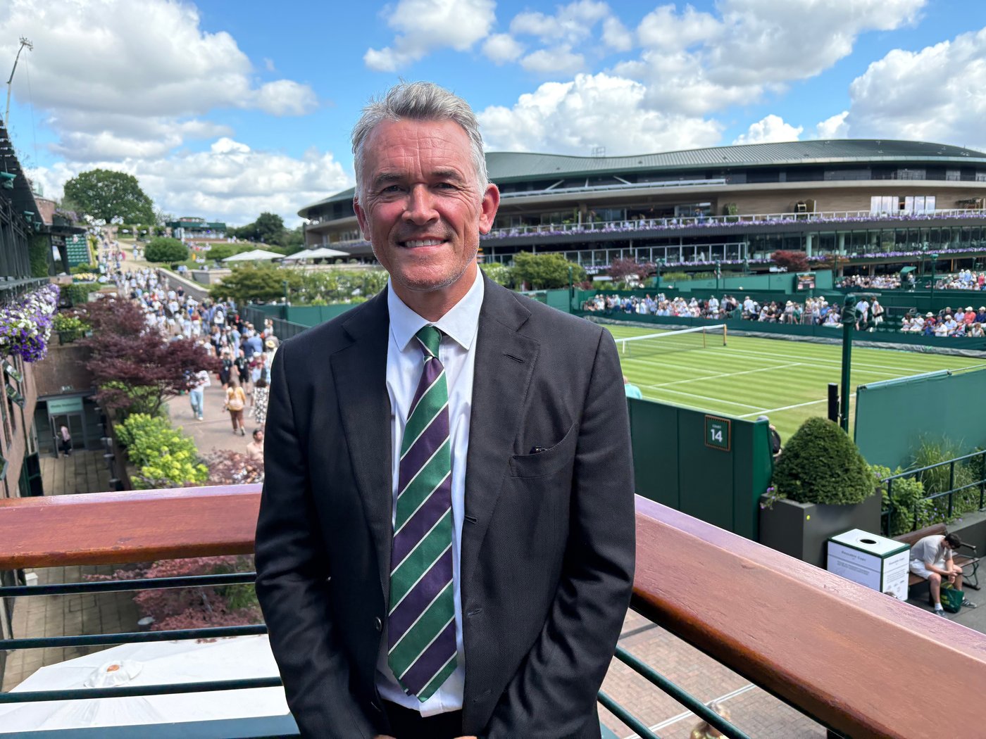 Wimbledon kept its courts lush green as other London lawns browned in record heat | iNFOnews.ca
