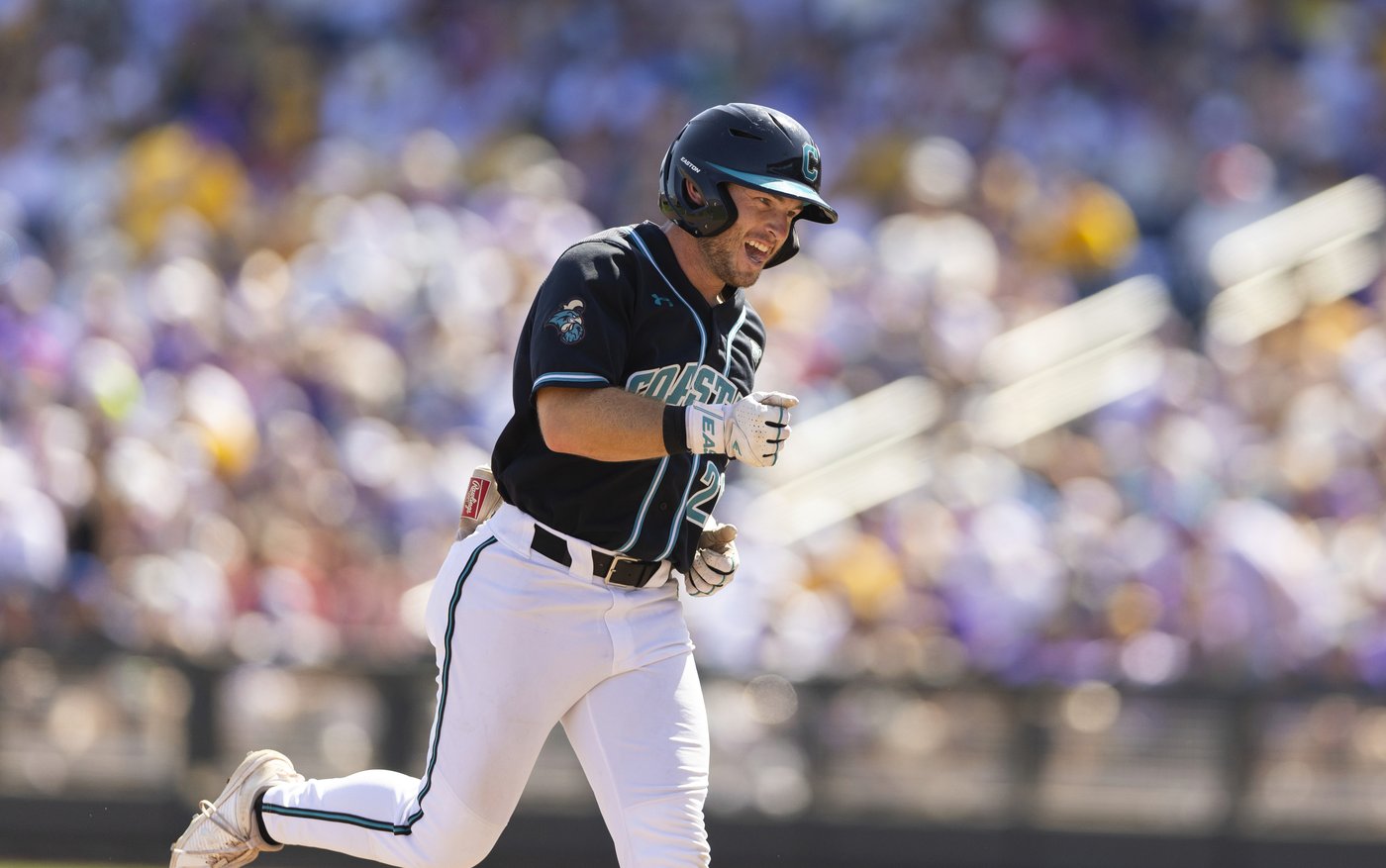 LSU sweeps Coastal Carolina in CWS finals for its 2nd national title in 3 years and 8th overall | iNFOnews.ca